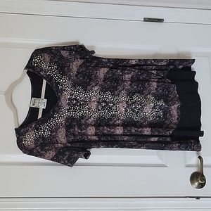 Vocal USA V-neck top